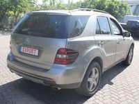 Second-hand Mercedes ML320 224 CP (164 kW) 2006 Argintiu SUV