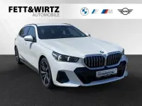 Gebraucht BMW 520 M Sport 208 PS (152 kW) 2025 Mineralweiß metallic Kombi