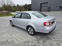 Gebraucht VW Jetta Trendline 102 PS (75 kW) 2006 Reflexsilber metallic Limousine