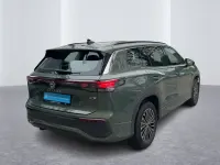 Gebraucht VW Tayron Life 150 PS (110 kW) 2025 Cipressinogrün metallic SUV