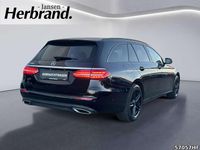Gebraucht Mercedes E300 313 PS (230 kW) 2022 Obsidianschwarz  metalliclack Kombi