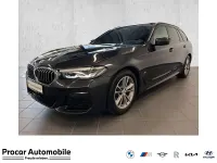 Gebraucht BMW 520 M Sport 190 PS (139 kW) 2022 Grau Kombi