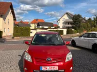 Gebraucht Toyota Auris 100 PS (73 kW) 2012 Rot Kleinwagen