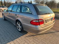 Gebraucht Mercedes E200 184 PS (135 kW) 2009 Grau Kombi