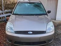 Gebraucht Ford Fiesta 69 PS (50 kW) 2004 Grau Kleinwagen