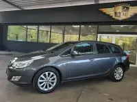 Gebraucht Opel Astra 147 PS (108 kW) 2012 Andere Kombi