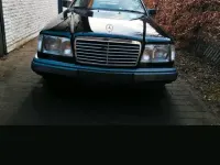 Gebraucht Mercedes E220 150 PS (110 kW) 1992 Schwarz Coupé