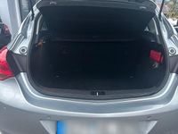 Gebraucht Opel Astra Edition 140 PS (102 kW) 2010 Silber Kleinwagen