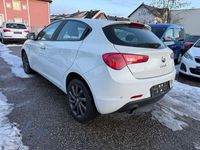 Gebraucht Alfa Romeo Giulietta Veloce 120 PS (88 kW) 2013 Weiß Kleinwagen