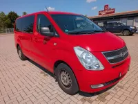 Gebraucht Hyundai H-1 Comfort 170 PS (125 kW) 2011 Rot Van / Kleinbus