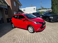 Gebraucht Toyota Aygo Edition-S 69 PS (50 kW) 2016 Rot Kleinwagen