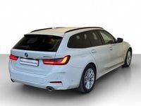 Gebraucht BMW 320e 204 PS (150 kW) 2022 Alpinweiss Kombi