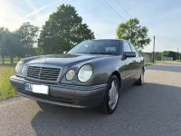 Używany Mercedes E430 279 KM (205 kW) 1998 Szary Sedan/Limuzyna