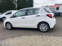 Gebraucht Toyota Yaris 69 PS (50 kW) 2015 Super white 2 Kleinwagen