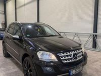 Gebraucht Mercedes ML500 387 PS (284 kW) 2010 Schwarz SUV