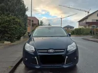 Gebraucht Ford Focus 125 PS (91 kW) 2013 Blau Limousine