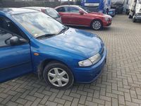 Usado Mazda 323F 75 HP (55 kW) 2000 Azul Citadino