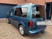 Second-hand VW Caddy 150 CP (110 kW) 2017 Verde Monovolum