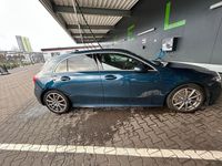 Gebraucht Mercedes A250 AMG line 224 PS (164 kW) 2020 Blau Kleinwagen