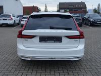 Gebraucht Volvo V90 Ultra 455 PS (334 kW) 2025 Crystal white Kombi