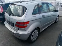 Gebraucht Mercedes B200 140 PS (102 kW) 2005 Silber Van / Kleinbus