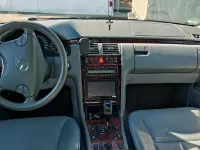Używany Mercedes E430 279 KM (205 kW) 2001 Czarny Sedan/Limuzyna
