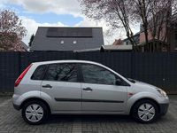 Gebraucht Ford Fiesta 69 PS (50 kW) 2007 Grau Kleinwagen