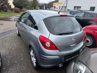 Gebraucht Opel Corsa 87 PS (63 kW) 2012 Silbersee/perl silber (m2) Kleinwagen