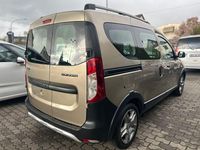 Gebraucht Dacia Dokker Stepway 95 PS (69 kW) 2020 Beige Van / Kleinbus