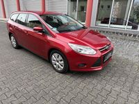 Gebraucht Ford Focus Trend 101 PS (74 kW) 2014 Rot Kombi