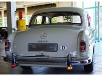 Gebraucht Mercedes 220 106 PS (77 kW) 1958 Weiß Limousine