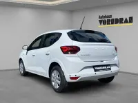 Gebraucht Dacia Sandero Expression 91 PS (66 kW) 2023 Arktisweiß Limousine