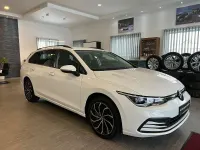 Gebraucht VW Golf VIII 150 PS (110 kW) 2021 Weiß Kombi