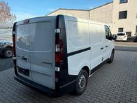 Gebraucht Renault Trafic 95 PS (69 kW) 2017 Weiß Van / Kleinbus