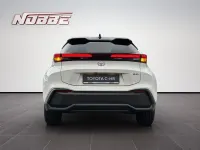 Neu Toyota C-HR 197 PS (144 kW) 2026 Schneeweiß/schwarz SUV