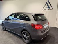 Gebraucht Mercedes B200 136 PS (100 kW) 2017 Grau Kleinwagen