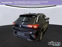 Gebraucht VW T-Roc R-line 110 PS (80 kW) 2022 Deep black perleffekt, pearl effect SUV