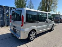 Gebraucht Opel Vivaro 145 PS (106 kW) 2007 Silber Van / Kleinbus