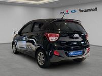 Gebraucht Hyundai i10 Passion 67 PS (49 kW) 2016 Schwarz Kleinwagen