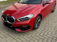 Gebraucht BMW 118 Sport Line 140 PS (102 kW) 2019 Rot Limousine