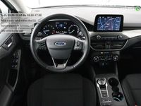 Gebraucht Ford Focus Titanium 125 PS (91 kW) 2019 Weiß Limousine