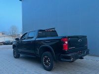Neu Chevrolet Silverado 309 PS (227 kW) 2025 Schwarz SUV