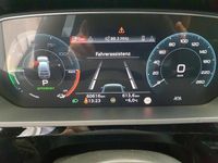 Gebraucht Audi e-tron Ambiente 300 kW (408 PS) 2022 Gletscherweiß SUV