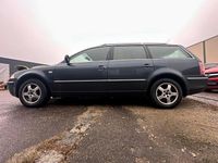 Second-hand VW Passat 150 CP (110 kW) 2003 Gri Break