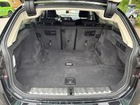 Gebraucht BMW 320 Advantage 190 PS (139 kW) 2019 Schwarz Kombi