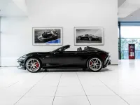 Neu Ferrari Roma 620 PS (456 kW) 2025 Schwarz Cabrio