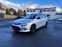 Gebraucht Hyundai i30 Edition 109 PS (80 kW) 2011 Silber Kombi