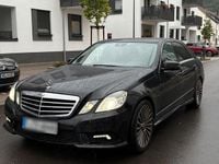 Gebraucht Mercedes E220 170 PS (125 kW) 2011 Schwarz Limousine