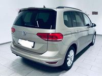 Gebraucht VW Touran Comfortline 116 PS (85 kW) 2018 Gold Van / Kleinbus