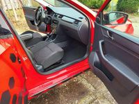 Gebraucht Skoda Rapid Drive 105 PS (77 kW) 2015 Rot Kleinwagen